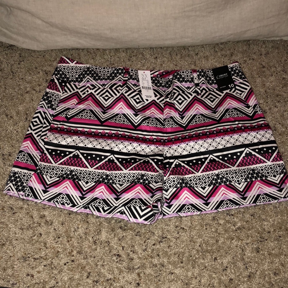 NY&C Pink Tribal Print shorts (NWT)